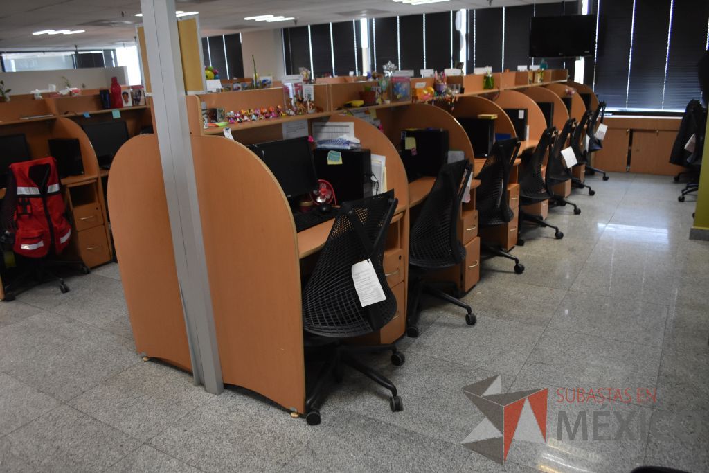 Lote 036 - 2 Estaciónes de trabajo para 14 personas tipo call center - Imagen 3