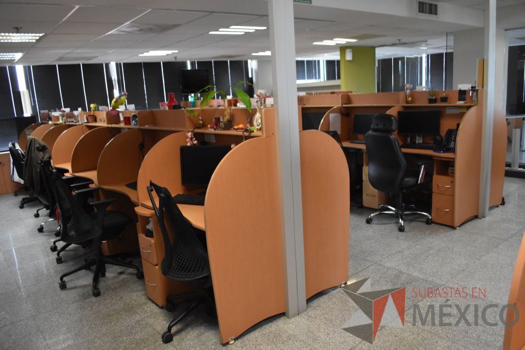 Lote 036 - 2 Estaciónes de trabajo para 14 personas tipo call center - Imagen 8