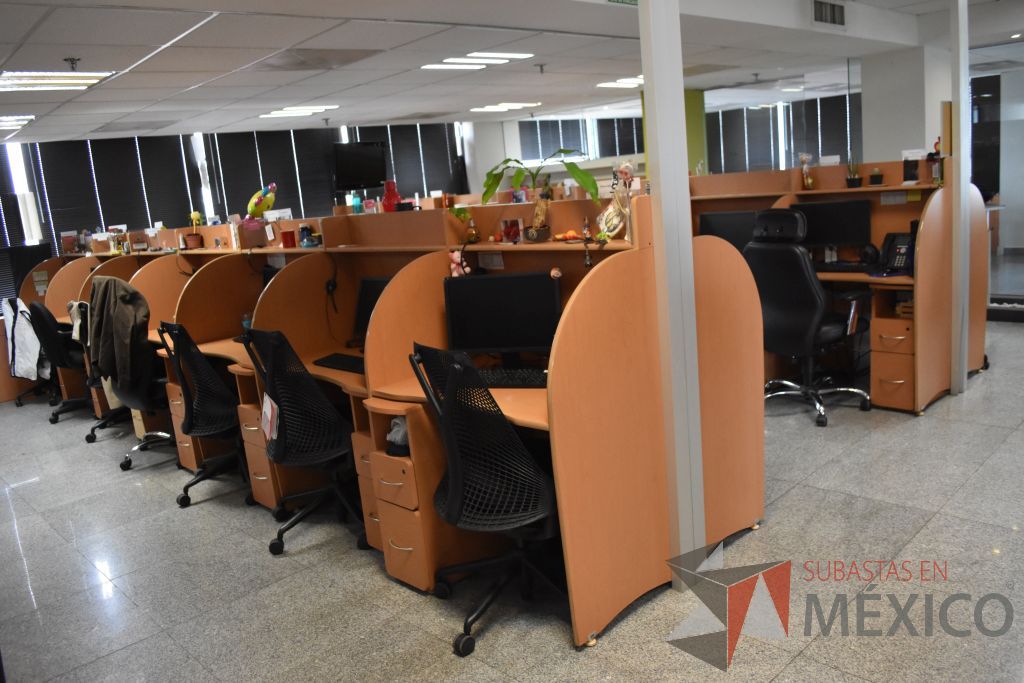 Lote 036 - 2 Estaciónes de trabajo para 14 personas tipo call center - Imagen 10