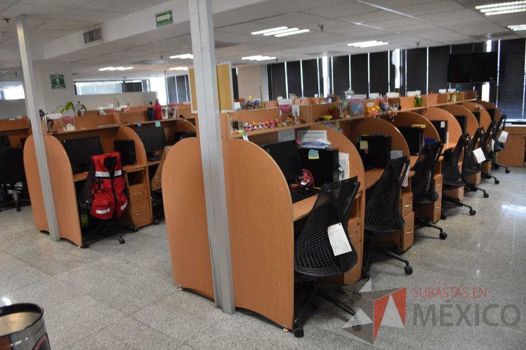 Lote 036 - 2 Estaciónes de trabajo para 14 personas tipo call center - Imagen 12