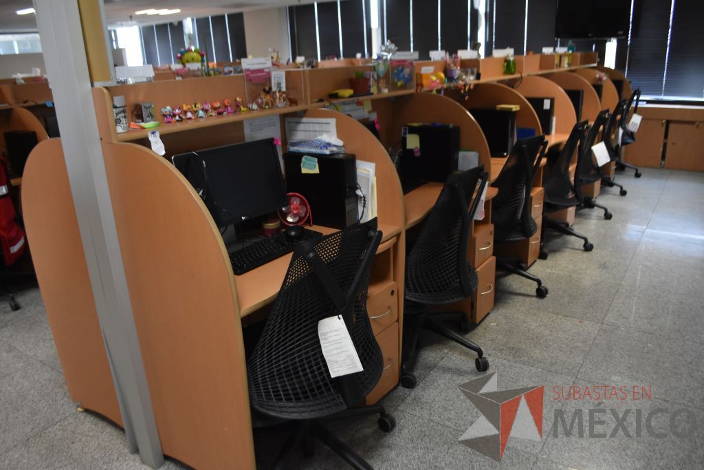 Lote 036 - 2 Estaciónes de trabajo para 14 personas tipo call center - Imagen 14