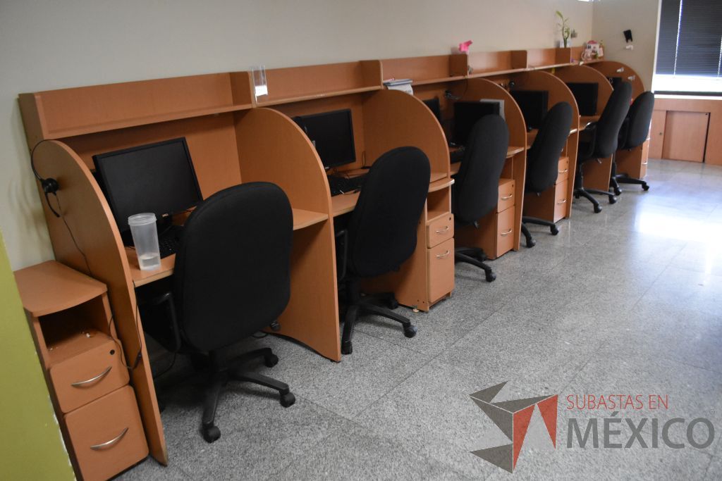 Lote 038 - Estación de trabajo para 6 personas tipo call center - Imagen 2