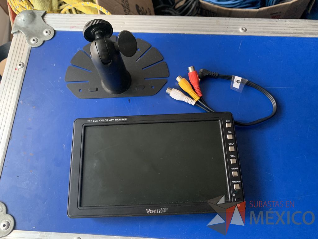 Lote 046 - 2 Pantallas de video 7 "(monitor de mesa)
