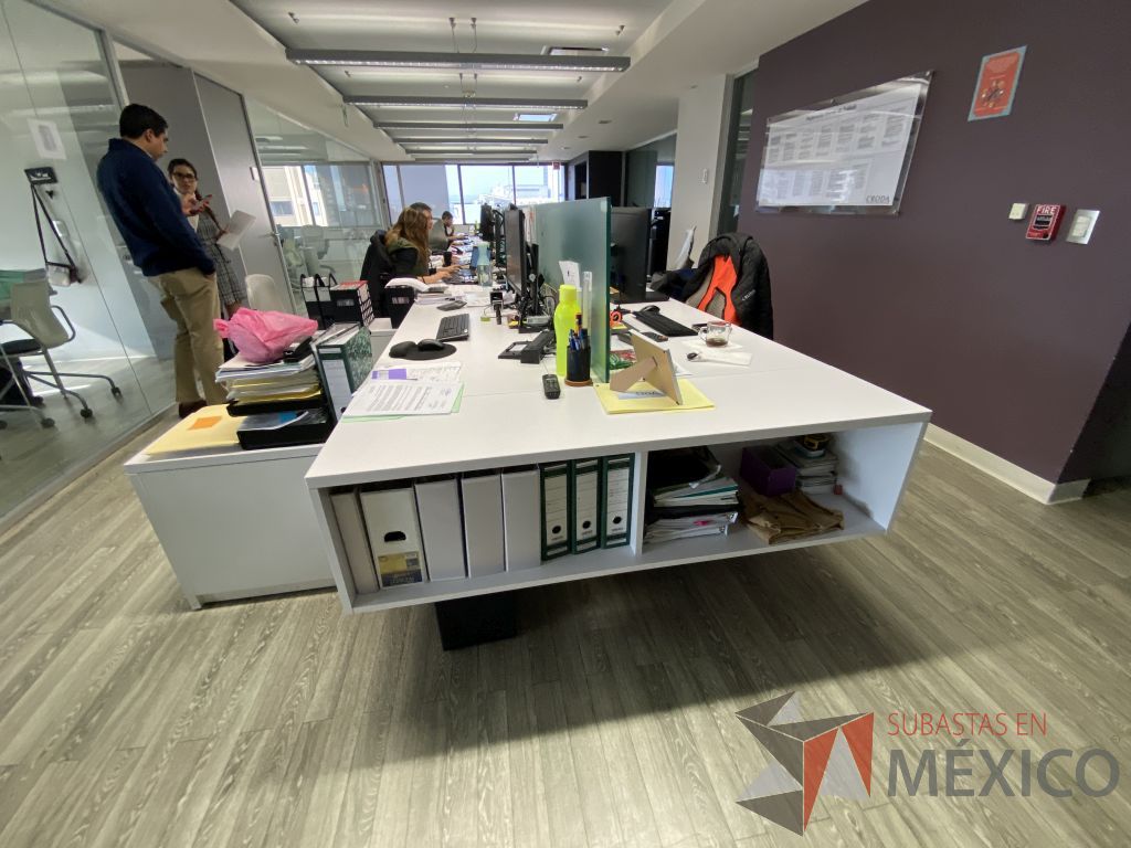 Lote 016 - Estación de trabajo para 14 personas con mampara división de vidrio - Imagen 7
