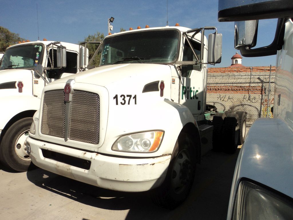 Lote 001 - Tractocamion Kenworth 2013 PX-8, Fuller 10 Vel., 40,000 lbs. - Imagen 3