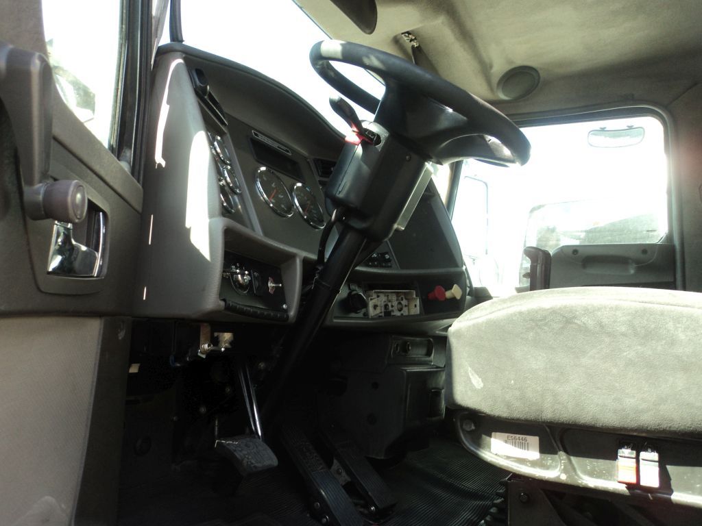 Lote 002 - Tractocamión Kenworth 2013 PX-8, Fuller 10 Vel., 40,000 lbs. - Imagen 11