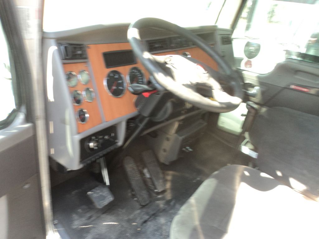 Lote 005 - Tractocamión Kenworth 2013 PX-8, Fuller 10 Vel., 40,000 lbs. - Imagen 7