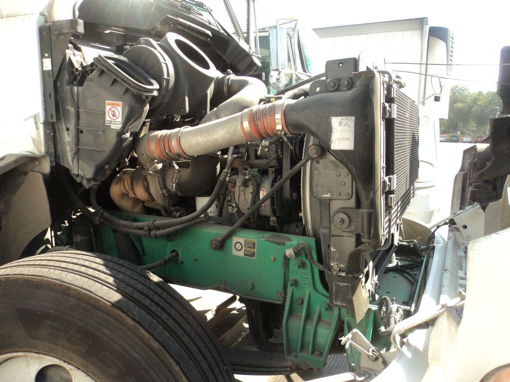 Lote 005 - Tractocamión Kenworth 2013 PX-8, Fuller 10 Vel., 40,000 lbs. - Imagen 4