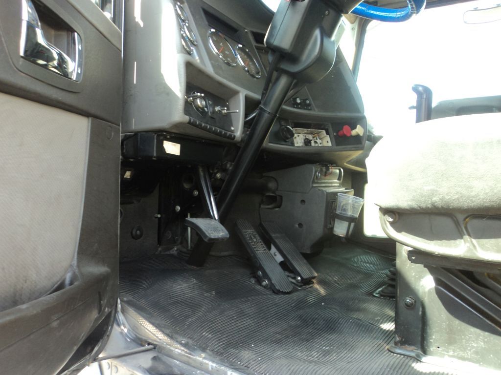 Lote 006 - Tractocamión Kenworth 2013 PX-8, Fuller 10 Vel., 40,000 lbs. - Imagen 10