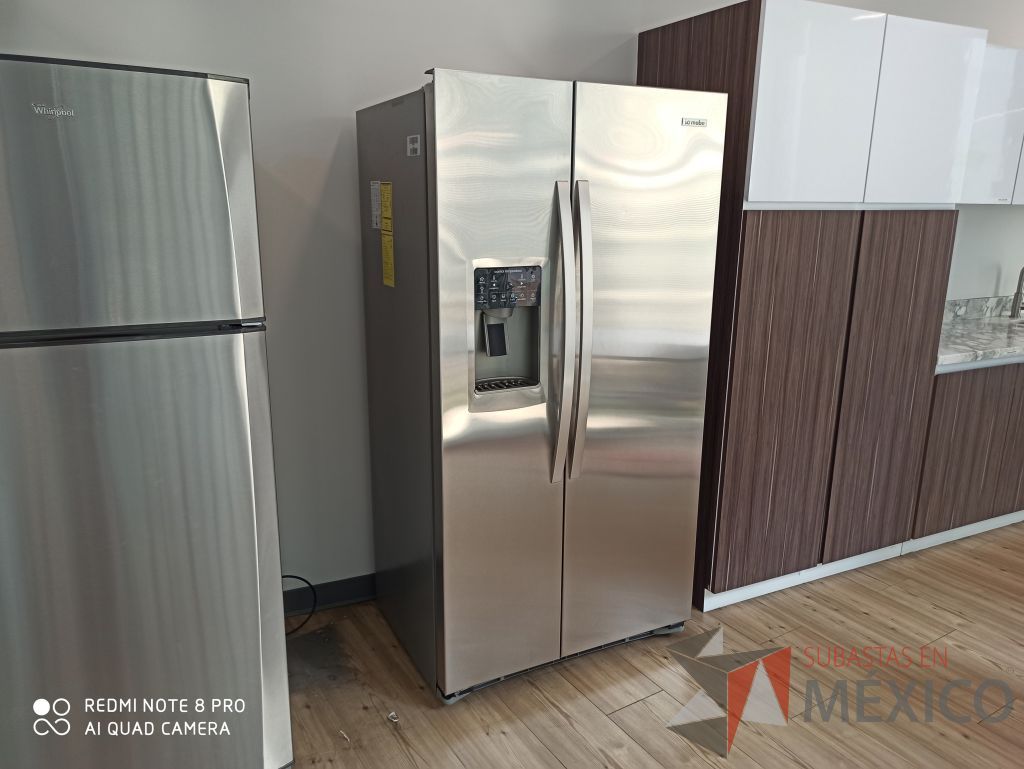 Lote 087 - Refrigerador marca Mabe ,con 2 puertas . Modelo: IOM23WGZGS - Imagen 2
