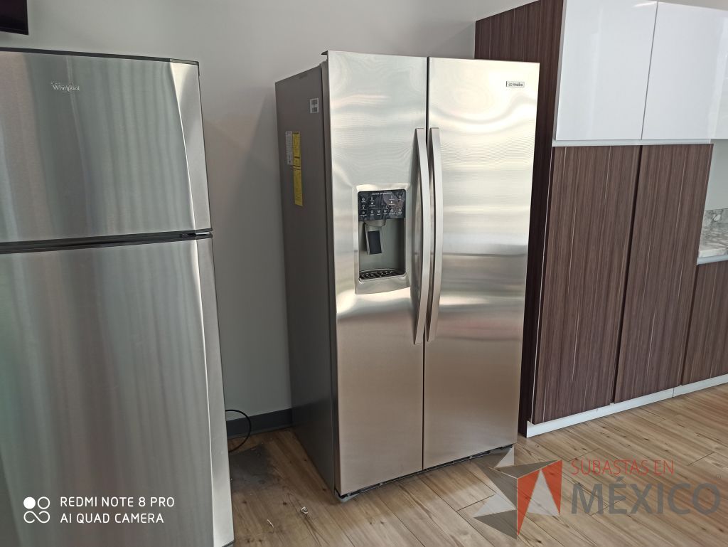 Lote 087 - Refrigerador marca Mabe ,con 2 puertas . Modelo: IOM23WGZGS - Imagen 3