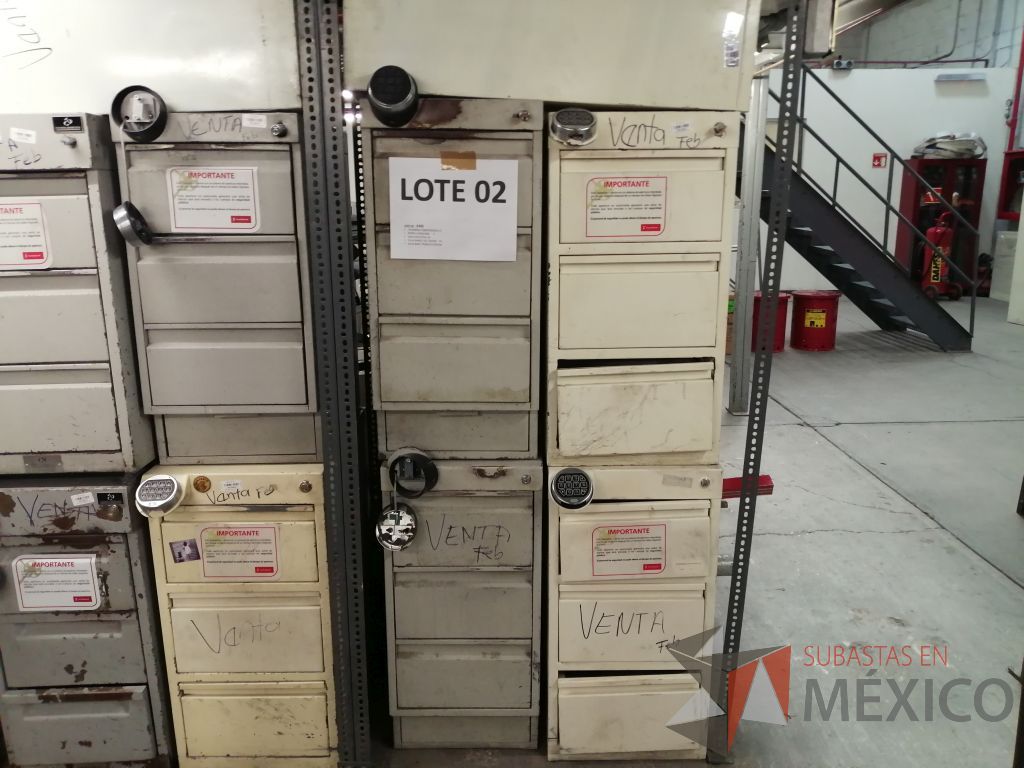 Lote 002 - 17 Cajoneras Temporizadas, 3 Porta cheques y 140 Sillas - Imagen 39