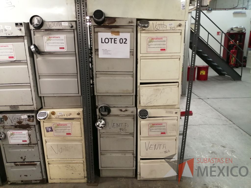 Lote 002 - 17 Cajoneras Temporizadas, 3 Porta cheques y 140 Sillas - Imagen 41
