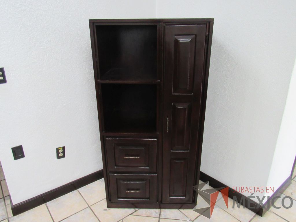 Lote 022 - Gabinete con 2 cajones y 1 puerta de madera color café - Imagen 2