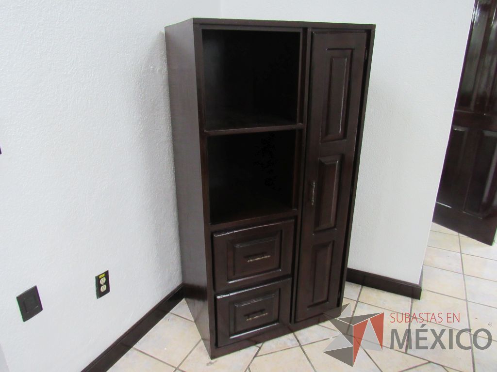 Lote 022 - Gabinete con 2 cajones y 1 puerta de madera color café - Imagen 3