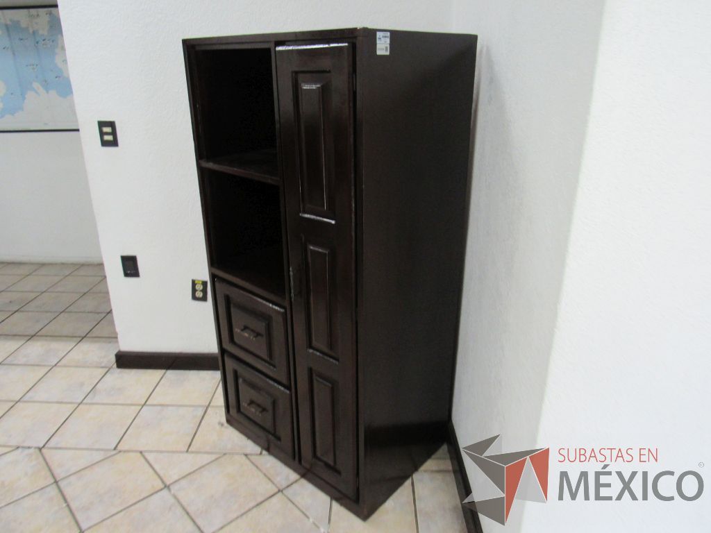 Lote 022 - Gabinete con 2 cajones y 1 puerta de madera color café - Imagen 4