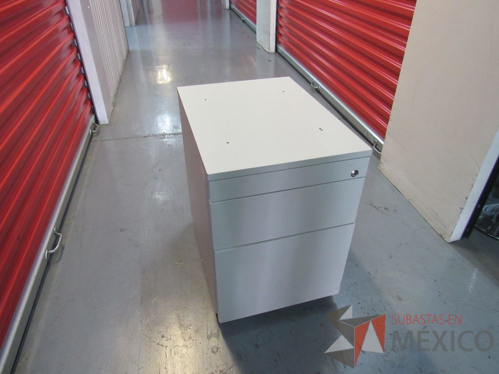 Lote 003 - Credenza con 2 cajones, Archivero vertical y 2 Base metálica - Imagen 2