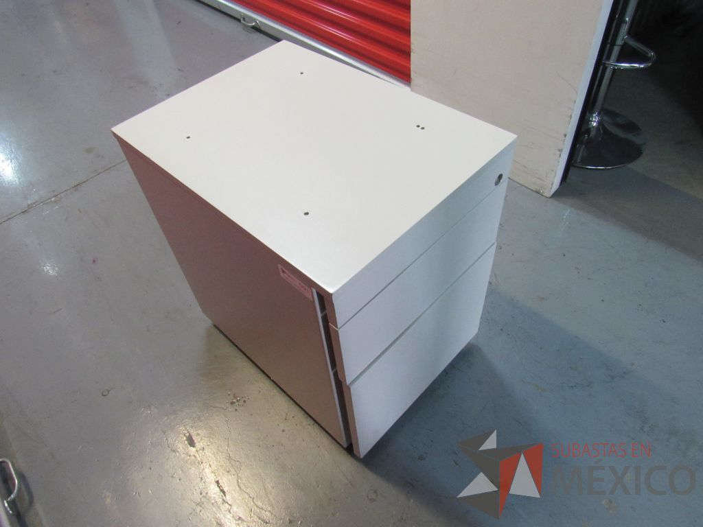 Lote 003 - Credenza con 2 cajones, Archivero vertical y 2 Base metálica - Imagen 4