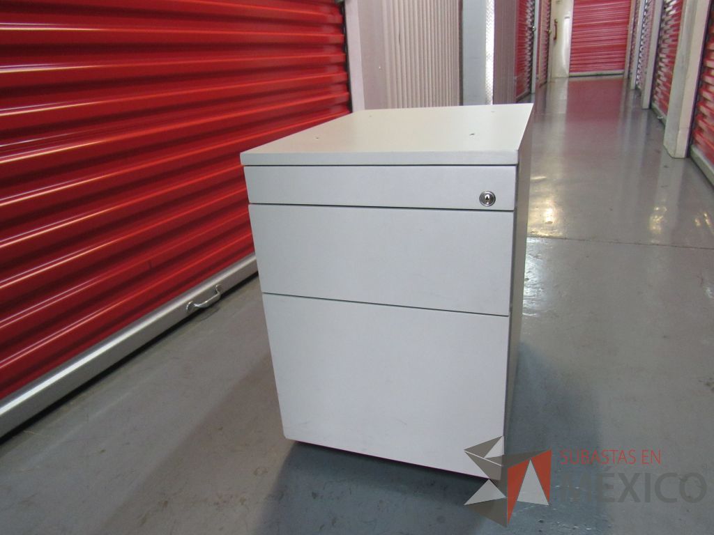 Lote 003 - Credenza con 2 cajones, Archivero vertical y 2 Base metálica - Imagen 8