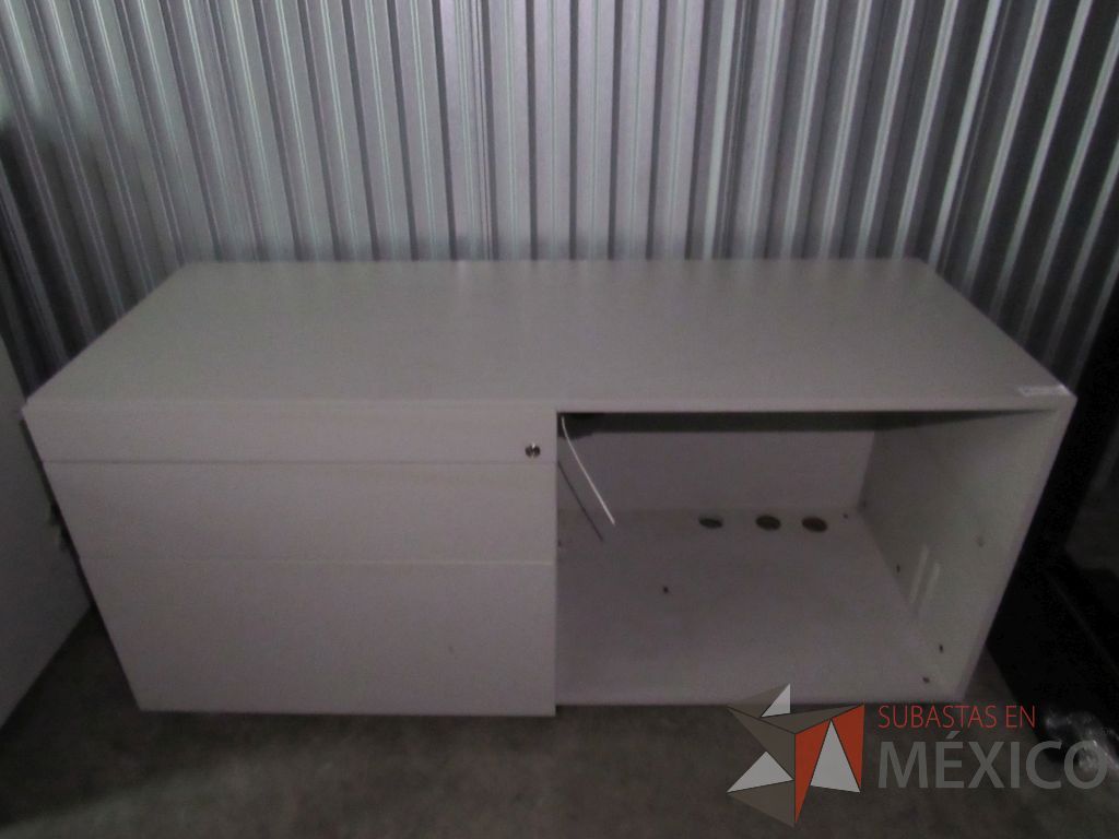 Lote 006 - Credenza con 2 cajones, Archivero vertical y Base metálica