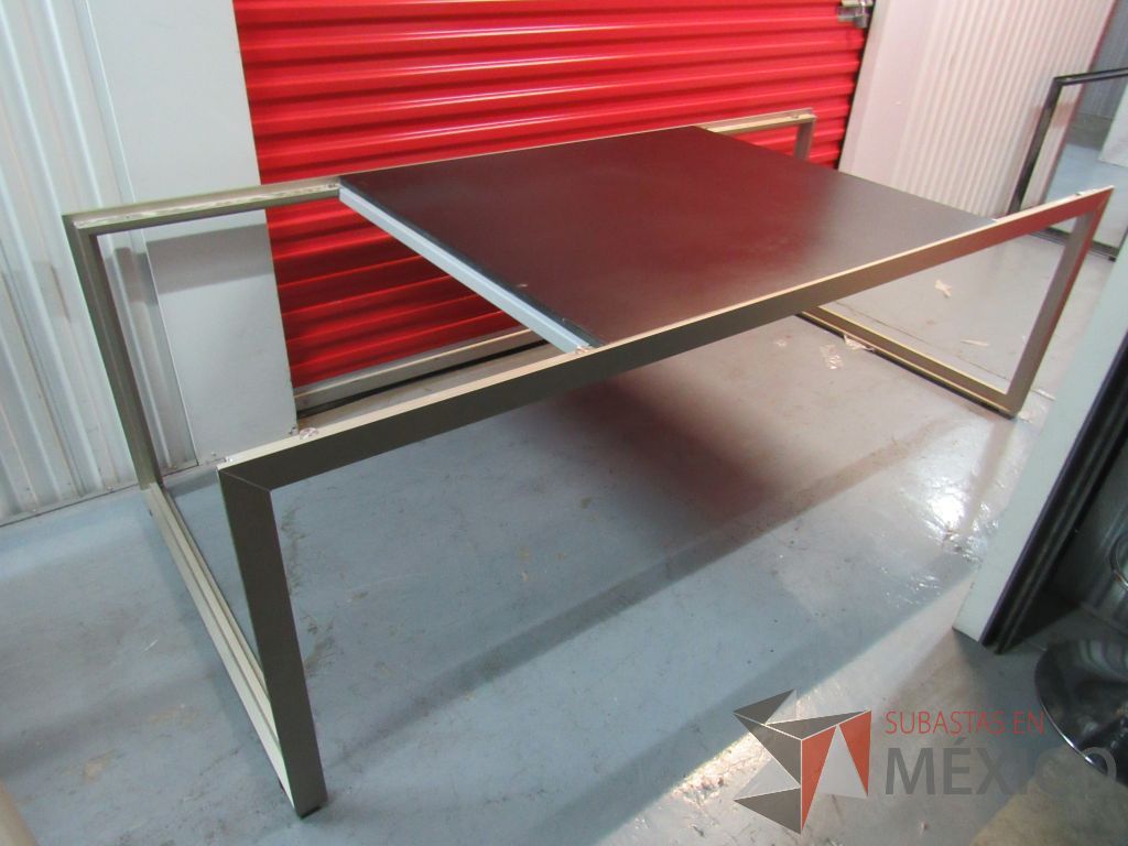 Lote 007 - Archivero vertical de 2 cajones y Base metálica para cubierta color café - Imagen 17