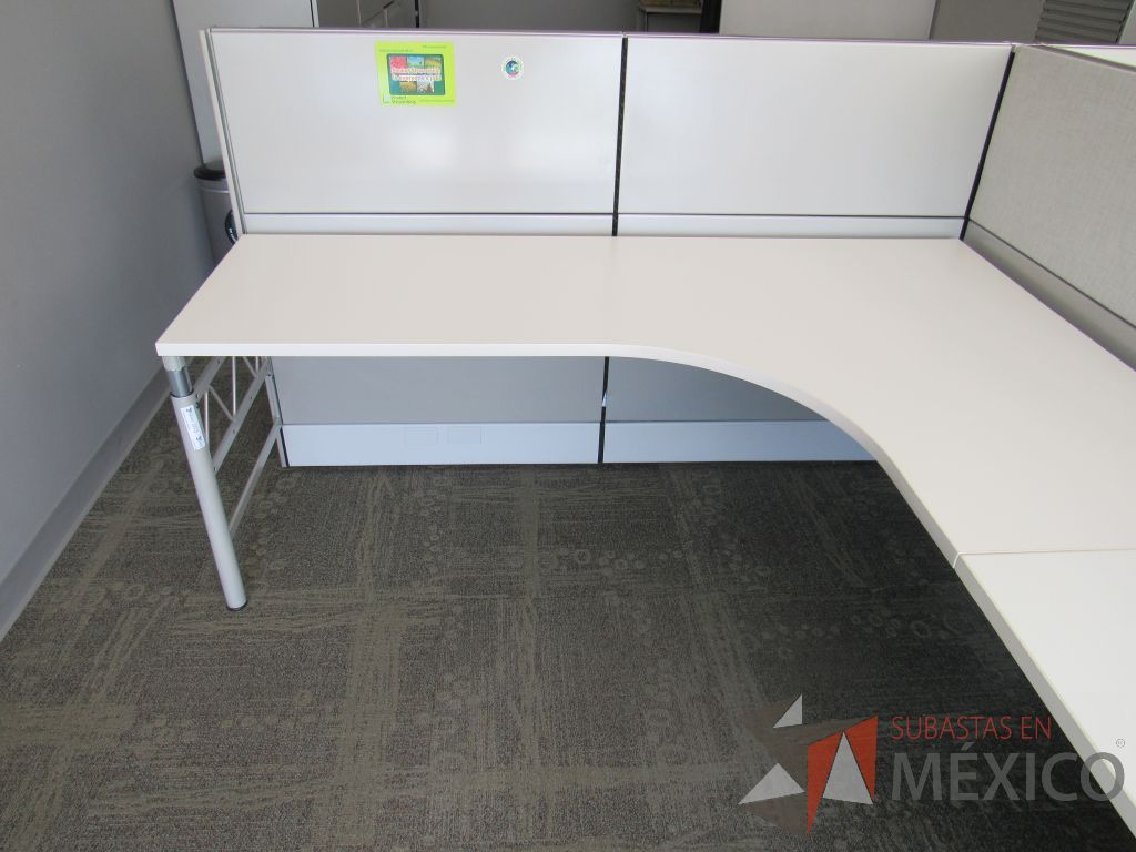 Lote 056 - Estación de trabajo y Credenza con 2 cajones - Imagen 3