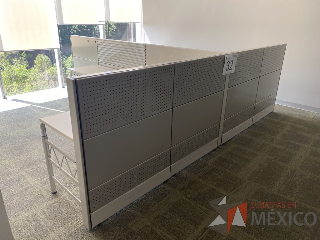 Lote 032 - Estación de trabajo para 2 personas con mampara baja y 2 archiveros - Imagen 17