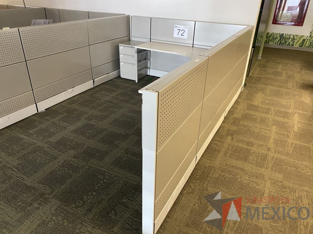 Lote 072 - Estación de trabajo para 1 persona y Credenza con 2 cajones y 1 entrepaño. - Imagen 16
