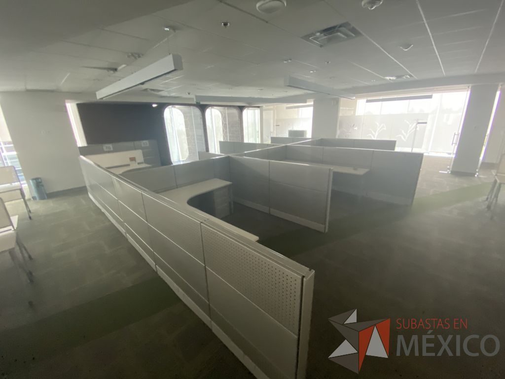 Lote 009 - Estación de trabajo para 6 personas con 6 archiveros verticales - Imagen 12