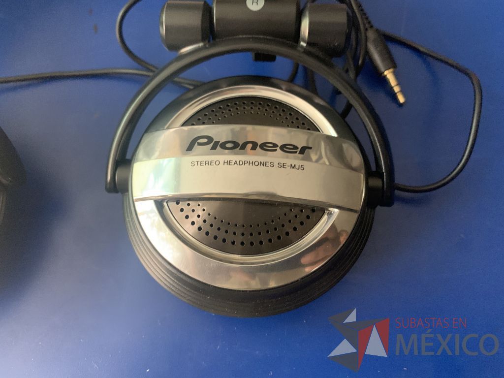 Lote 142 - 3 audifonos orejera marca Pionner y 2 juegos de Walkie Talkie marca Midland - Imagen 12
