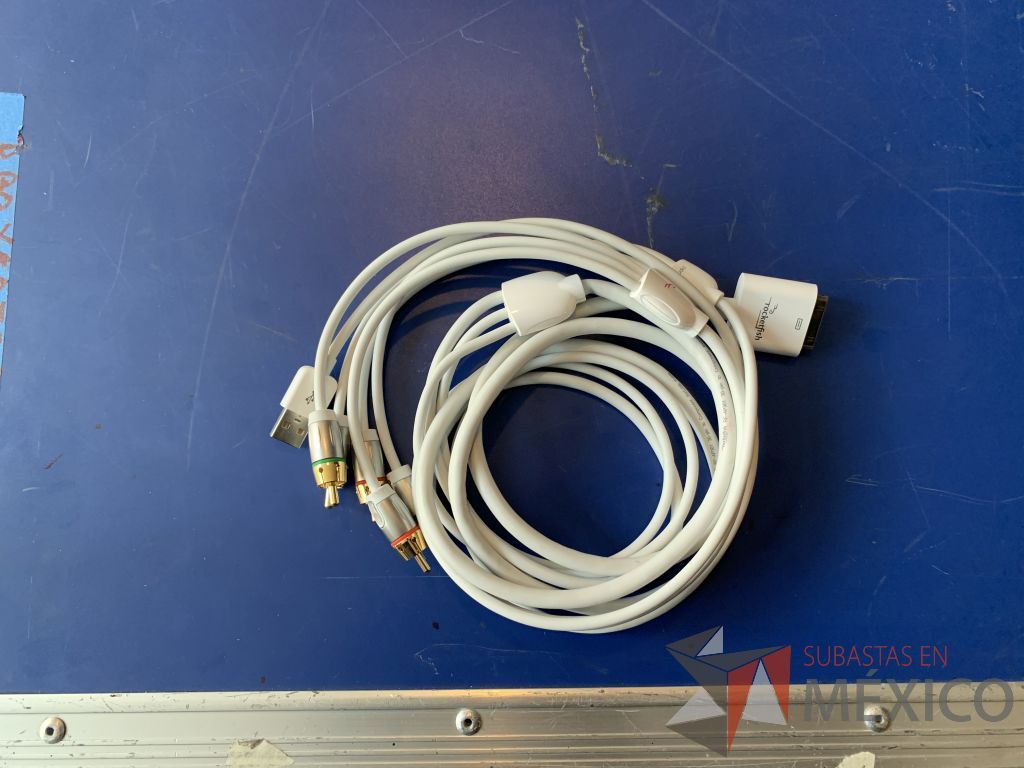 Lote 133 - 1 cable AV/USB p/IPAD,2 adaptadores minidisplay a VGA, 6 divisores VGA de 2 vias... - Imagen 14
