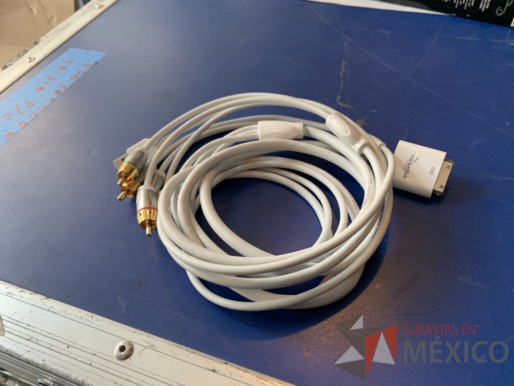 Lote 133 - 1 cable AV/USB p/IPAD,2 adaptadores minidisplay a VGA, 6 divisores VGA de 2 vias... - Imagen 16