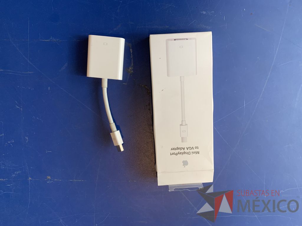 Lote 133 - 1 cable AV/USB p/IPAD,2 adaptadores minidisplay a VGA, 6 divisores VGA de 2 vias...