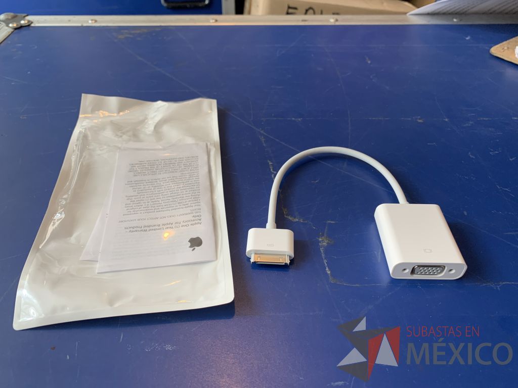 Lote 133 - 1 cable AV/USB p/IPAD,2 adaptadores minidisplay a VGA, 6 divisores VGA de 2 vias... - Imagen 12