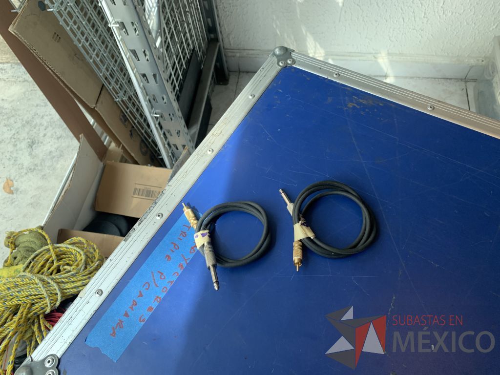 Lote 112 - 44 cables plug y miniplug a varias terminales y varias medidas - Imagen 9