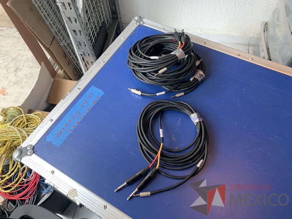 Lote 112 - 44 cables plug y miniplug a varias terminales y varias medidas - Imagen 5
