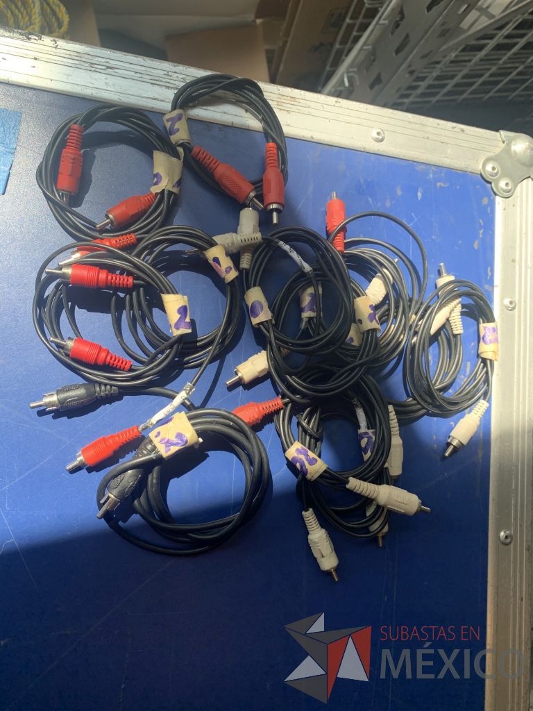 Lote 116 - 62 cables genericos RCA a varias terminales y varias medidas - Imagen 22