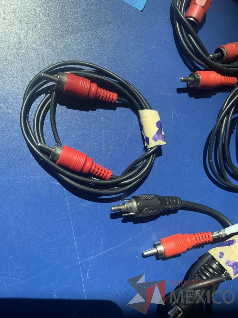 Lote 116 - 62 cables genericos RCA a varias terminales y varias medidas - Imagen 23