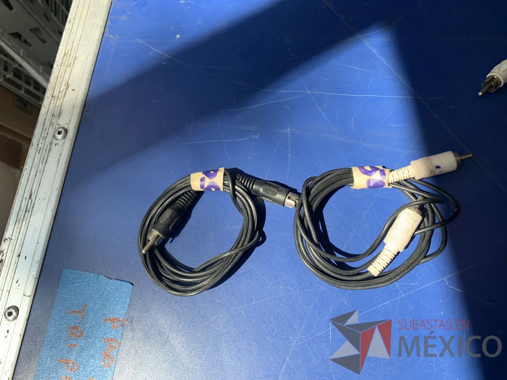 Lote 116 - 62 cables genericos RCA a varias terminales y varias medidas - Imagen 28