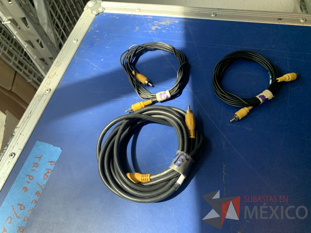 Lote 116 - 62 cables genericos RCA a varias terminales y varias medidas - Imagen 36