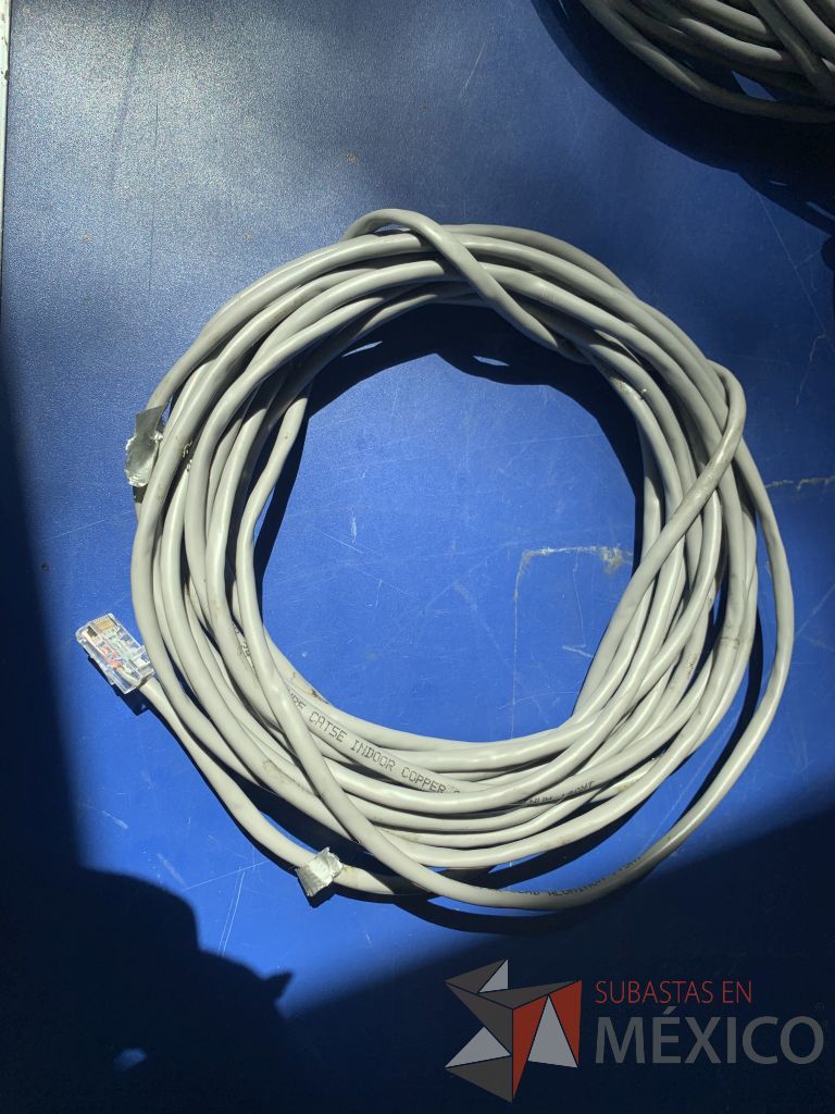 Lote 122 - 1/2 bobina de cable UTP 5E 160 mts aprox. Marca WAM y 39 cales gris de datos marca Cooper - Imagen 11