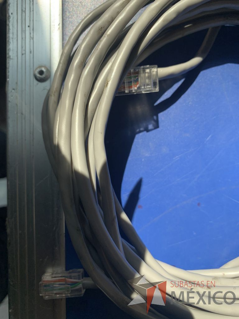 Lote 122 - 1/2 bobina de cable UTP 5E 160 mts aprox. Marca WAM y 39 cales gris de datos marca Cooper - Imagen 15