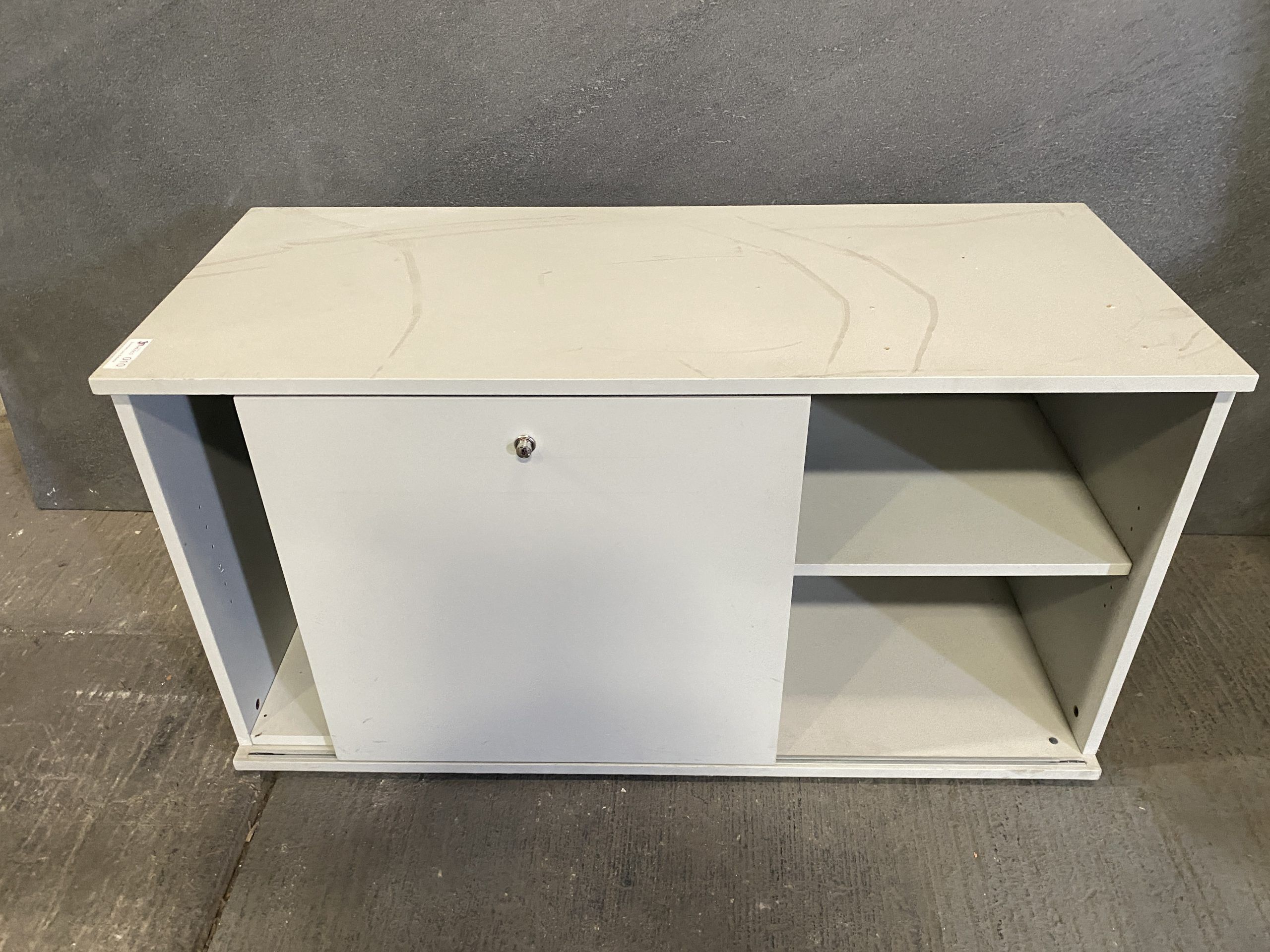 Lote 001 - Lote con 72 Archiveros metálicos, Credenzas, 166 mamparas, 107 cubiertas 365 Accesorios, componentes, marca Riviera - Imagen 41