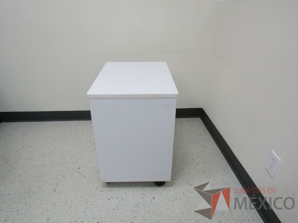 Lote 104 - Estación de trabajo tipo call center para 5 personas - Imagen 11