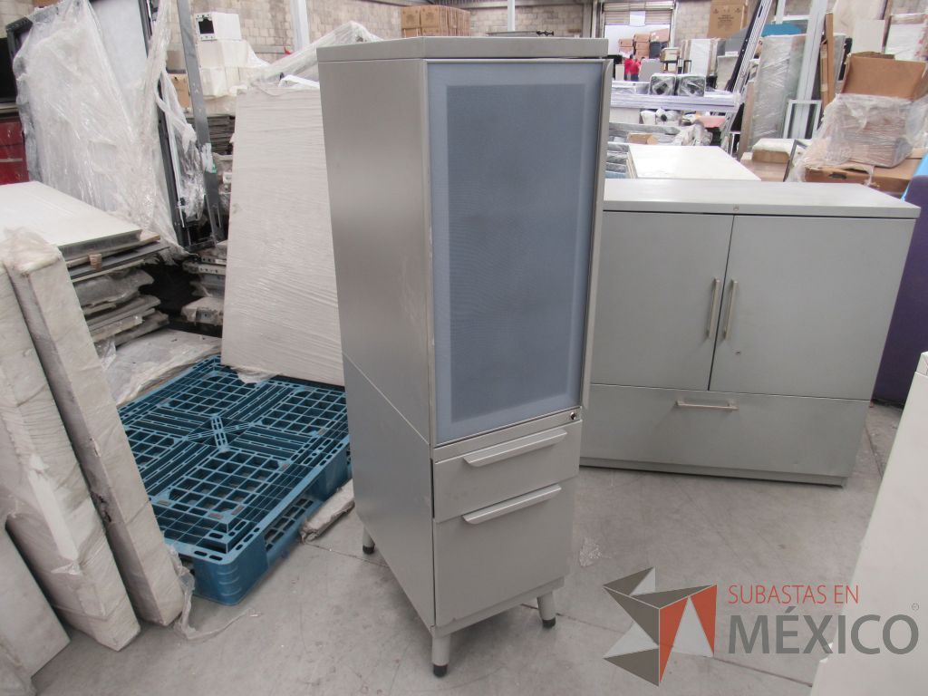 Lote 006 - Gabinete con 1 puerta y 2 cajones color gris. - Imagen 3