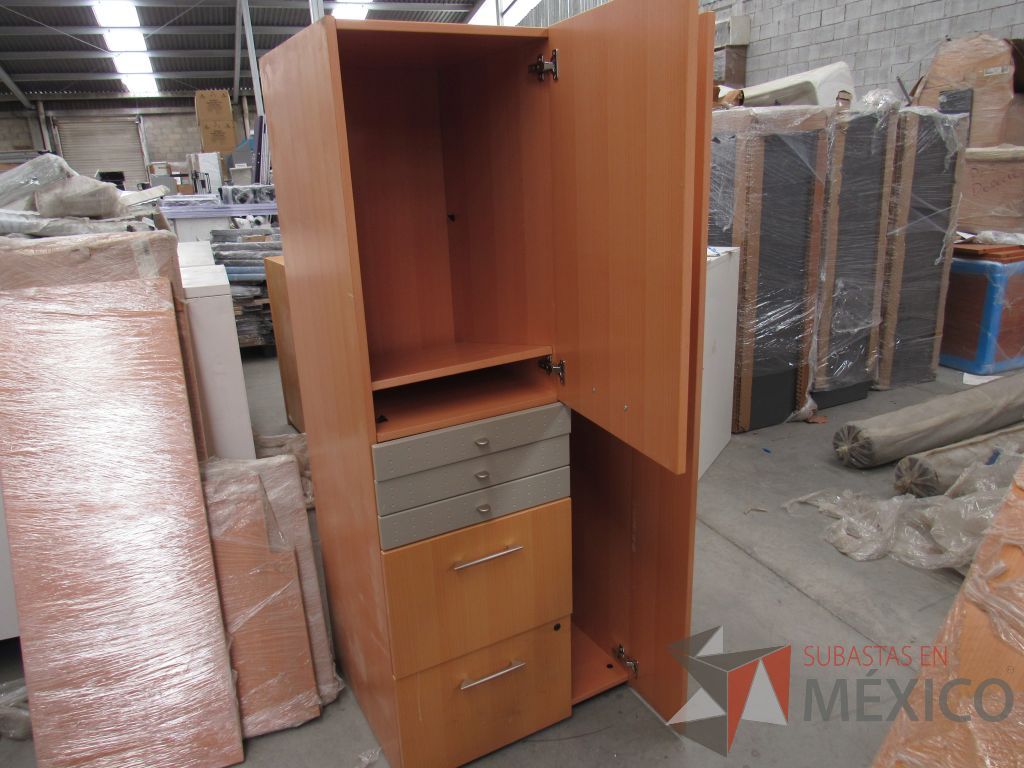 Lote 021 - Gabinete alto con 5 cajones y 2 puertas - Imagen 5