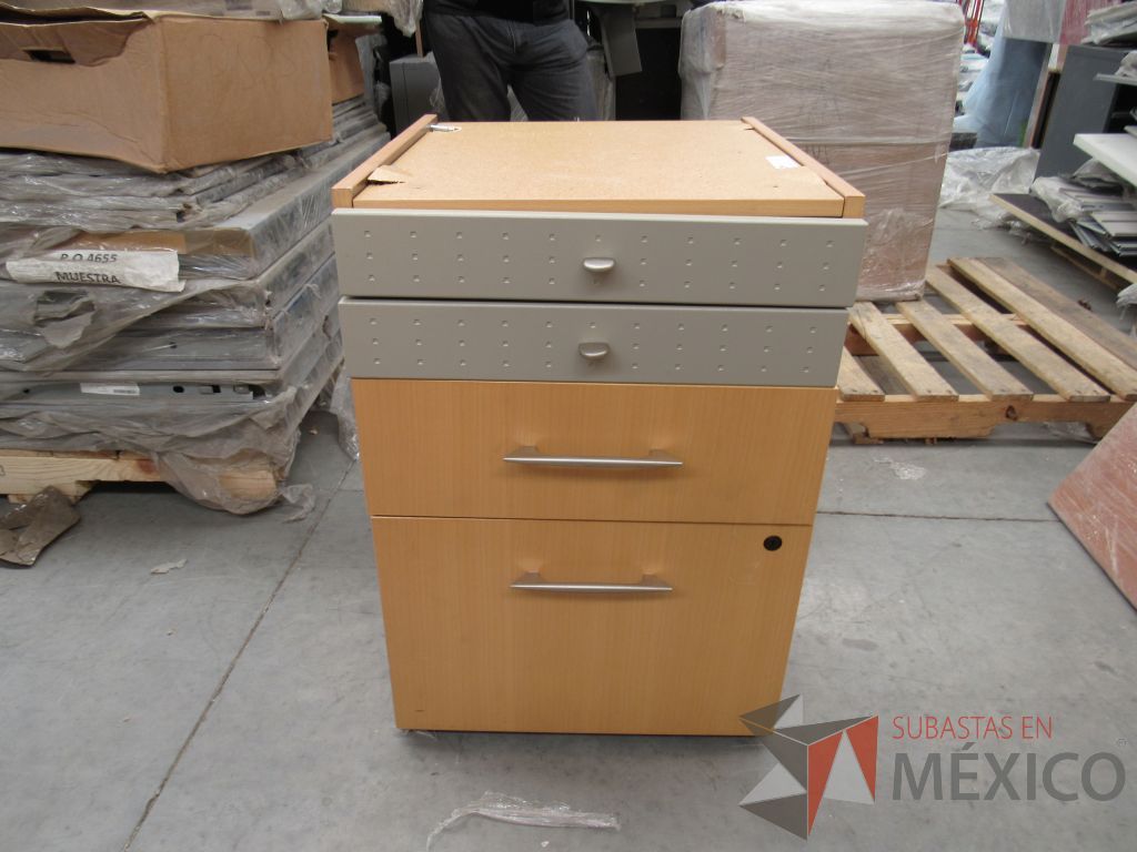 Lote 001 - Gabinete alto con 5 cajones y 2 puertas y Archivero vertical con 4 cajones - Imagen 9