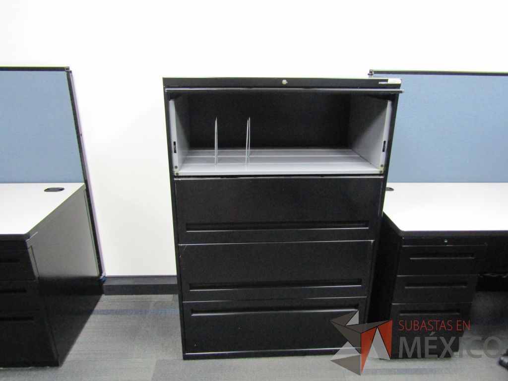 Lote 133 - Archivero horizontal metálico de 3 cajones y 1 gavetas color negro - Imagen 6
