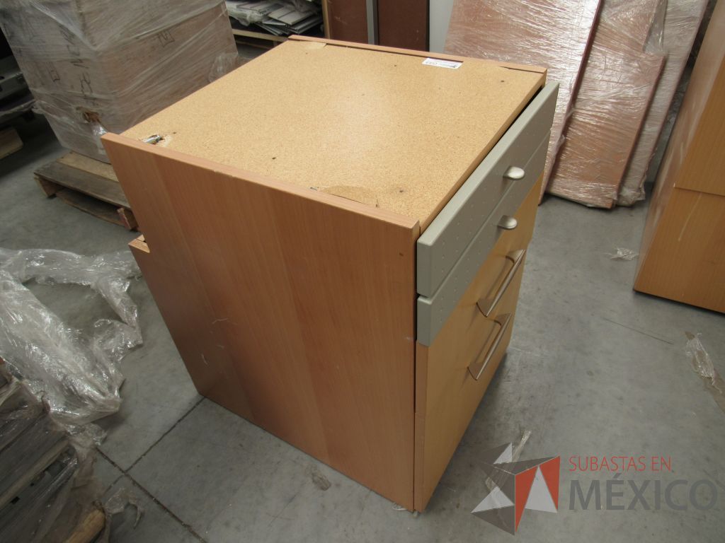 Lote 001 - Gabinete alto con 5 cajones y 2 puertas y Archivero vertical con 4 cajones - Imagen 14