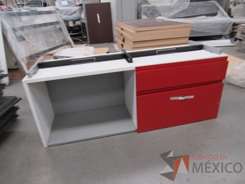 Lote 022 - Credenza con 2 cajones rojos. - Imagen 5